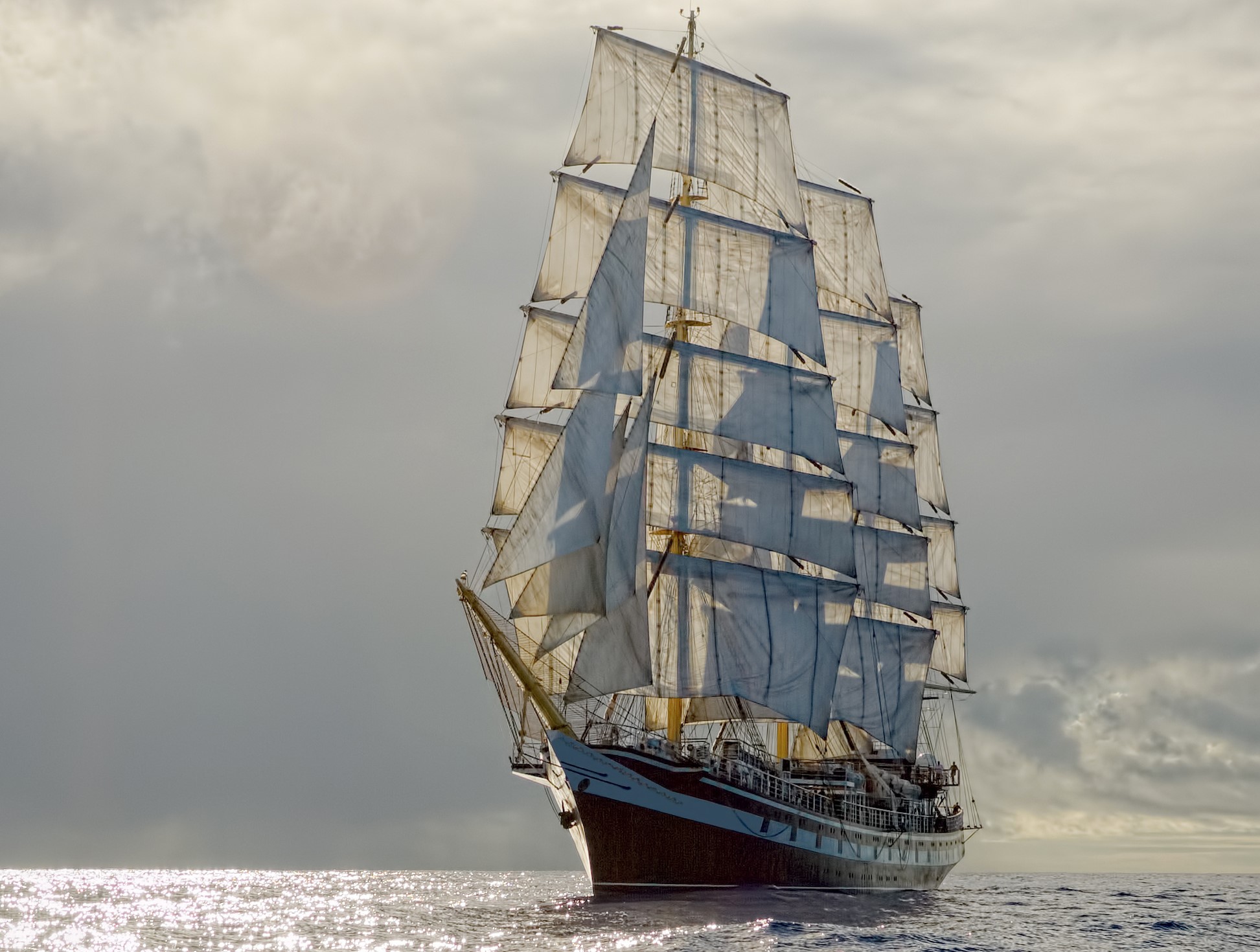 Old sailing ship (Adobe Stock)